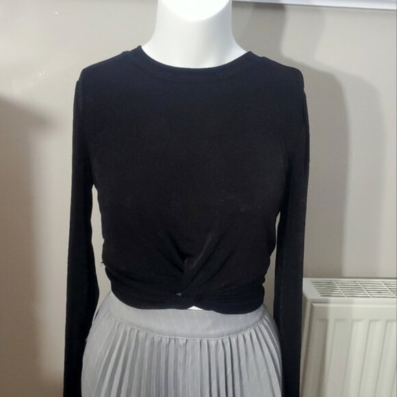 POISON IVY- Tie Knot Front Spandex Long Sleeved Black Top- NWOT - Picture 2 of 10